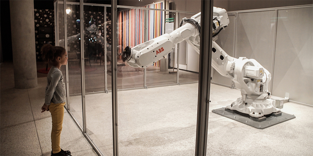 Mimus: Coming face-to-face with our companion species
